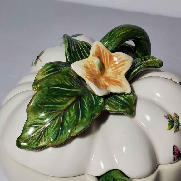 Kaldun and Bogle White Pumpkin Sugar Bowl and Spoon - Picture 5 of 8